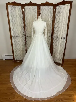 Beautiful Vintage 1970s/80s JcPenney Wedding Gown thumbnail 6