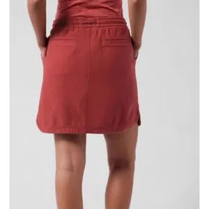 Athleta Farallon Skirt Size L In‎ Dried Cinnamon Red Stretch Sporty Athleisure thumbnail 2