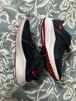 Nike Women’s Quest 4 Sneakers thumbnail 1