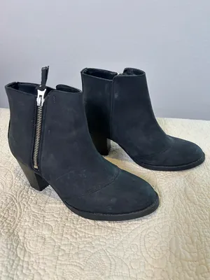 Topshop Black Suede Ankle Booties with Side Zip thumbnail 3