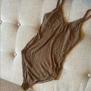 Agolde Brown Ribbed V-Neck Spaghetti Bodysuit Size Small thumbnail 4