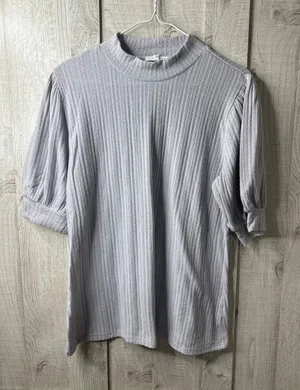 Maurices Womens Ribbed Puff Short Sleeve Light Gray Top Blouse Size Large thumbnail 1