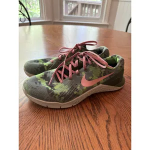Nike Metcon 3‎ Womens Training Shoes Green Digital Camo Pink Size 8.5 thumbnail 2