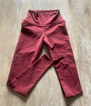 Alo Yoga Burgundy 7/8 Leggings XXS Activewear Loungewear Exercise Clothing thumbnail 5
