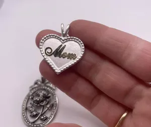 Lot Of 2Costume Pendants / Charms / Mom / I Love You Mom thumbnail 7