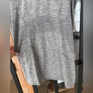 Lululemon Swiftly Tech Short Sleeve Crew tee Slate White workout running train thumbnail 7