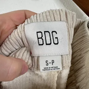 Urban Outfitters‎ BDG Cream Corduroy Wide Leg Pull On Pants Size Small thumbnail 4