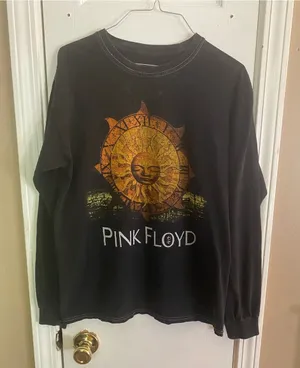 Pink Floyd Black Long-Sleeve Tee with Golden Sun Graphic S/M SEE PICS has spots thumbnail 1