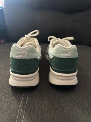 New Balance Women’s 997H thumbnail 2