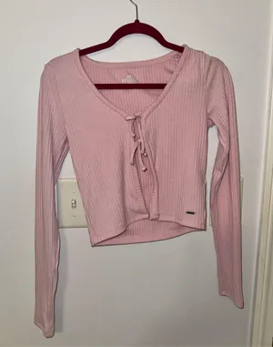 Hollister top thumbnail 1