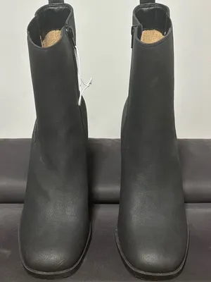 Amazon Essentials Black Chelsea Block Heel Ankle Boots Size 10.5 thumbnail 2