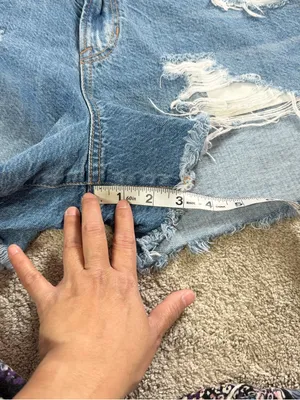 American Eagle Women’s Highest Rise ‘90 Boyfriend Shorts 3” Distressed 12 thumbnail 10