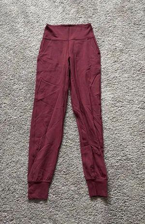Lululemon Align Joggers thumbnail 1