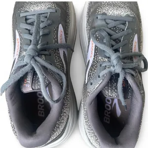 Brooks Ghost Max 2 Women’s Running Shoes Gray White Cushioned Sneakers Size 10 B thumbnail 8