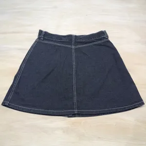 Vintage Y2K MGR Black Denim Mini Skirt Women 11 Button Front USA Contrast Stitch thumbnail 2