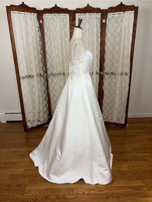 Pretty Vintage 90s Satin Split Skirt Wedding Gown thumbnail 4