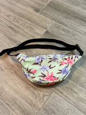 JanSport Fifth Avenue Fanny Pack Light Green Floral Mint Pattern thumbnail 2