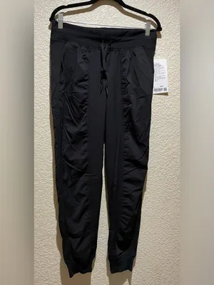 Lululemon NWT Dance Studio Mid Rise Joggers With Pockets Black Size 8 thumbnail 5
