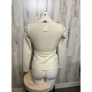 H&M white blouse thumbnail 3