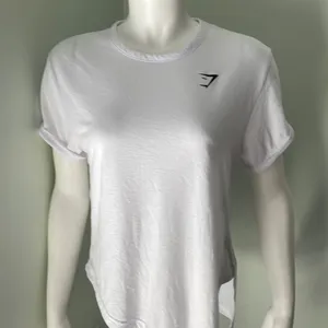 𝅺GYMSHARK Essential T-Shirt in White size Medium thumbnail 2