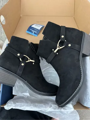 White Mountain Women's Ankle Boot Size 9 Black Faux Suede Easy zip-up closure thumbnail 4
