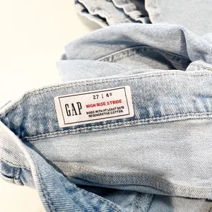 Gap Stride High Rise Light Wash Denim Wide Leg Jeans Light Indigo Blue 27 / 4 P thumbnail 2