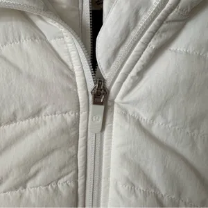 Lululemon Another Mile Puffer Hooded Jacket White Size 4 NWT thumbnail 7