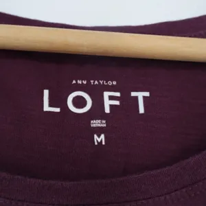 Ann Taylor Loft T-Shirt Womens M Maroon Cotton Long Sleeve Crew Neck Pullover thumbnail 3