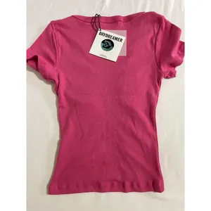 Daydreamer Baby Short Sleeve Scoop Neck Tee Hook & Eye Cosmo Pink NWT XS thumbnail 3