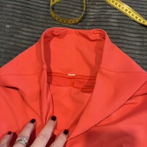 Lululemon Wunder Under Pant in Full-On Luon fabric Coral Size 8 EUC thumbnail 8