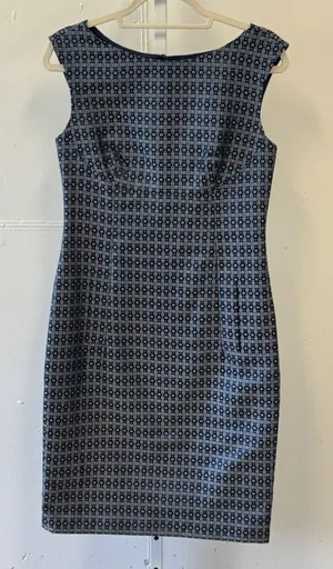 Anne Klein Geometric Diamond Sheath Dress Size 4 Sleeveless Office Navy Blue thumbnail 1