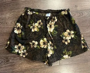 Lands' End Hawaiian print shorts thumbnail 1