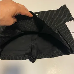 NWT Women’s Almost Famous Black Striped Mini Skort thumbnail 10