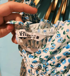 Dress thumbnail 2