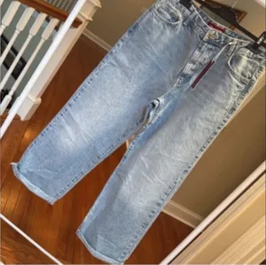 Zara Women Relaxed Light Blue Washed Jeans thumbnail 1