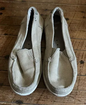 Crocs tan size 7 rubber ortho washable slip on loafers thumbnail 1