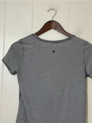Lululemon Love Crew T-Shirt Black White Stripe Pima Cotton Size 4 thumbnail 10