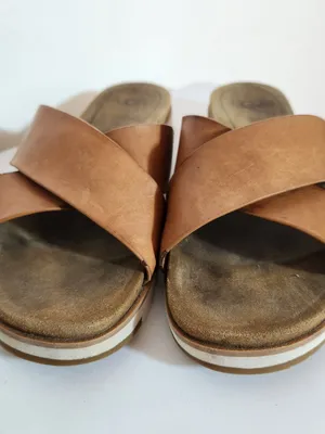 UGG Kari Brown Leather Strappy Sandals Size 9 thumbnail 3