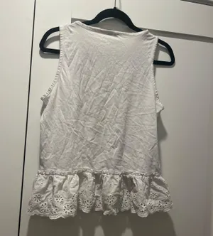 J. Crew White Eyelet Hem Peplum Tank Top Size Medium thumbnail 3