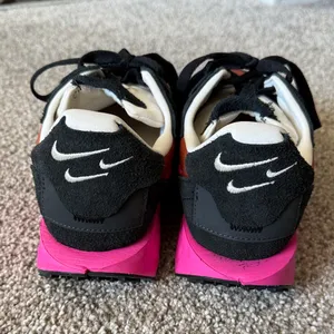 Nike Women's Fontanka Waffle Sneakers -burnt sunrise colorway EUC thumbnail 5