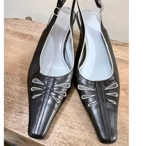 Etienne Aigner Black Leather Laser Cut‎ Slingback Kitten Heels 7.5 thumbnail 2