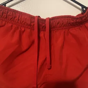 Nike Dri-Fit Women Size Medium Red/White Shorts thumbnail 3
