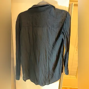 American Eagle Black Button down shirt. Size Small. thumbnail 4