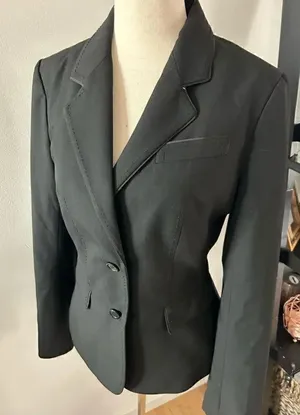 The limited black blazer size 4 thumbnail 1