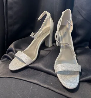 Worthington Beckwith Silver Glitter Block Heel Sandals Ankle Strap‎ Womens 11M thumbnail 1