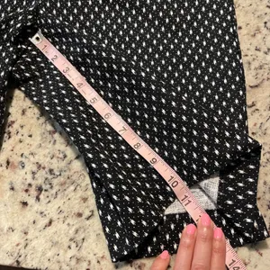 Ann Taylor Bermuda Shorts Womens 10 Black White Geometric Diamond City Shorts thumbnail 6