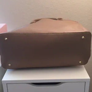 Lauren Ralph Lauren Leather Newbury Tan Tote Bag. thumbnail 14