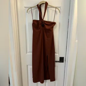 Abercrombie and Fitch Knot-Front Cutout Halter Midi Dress thumbnail 6