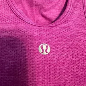 Lululemon Seamlessly Covered Tank Women’s Size 10 Purple Active Running Workout thumbnail 5