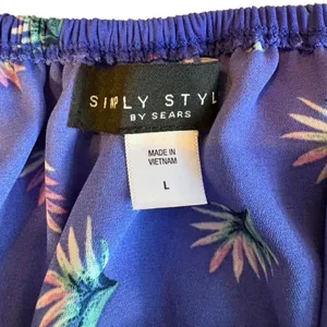 Blue floral off the shoulder top with ruffle detail. Size: L thumbnail 3